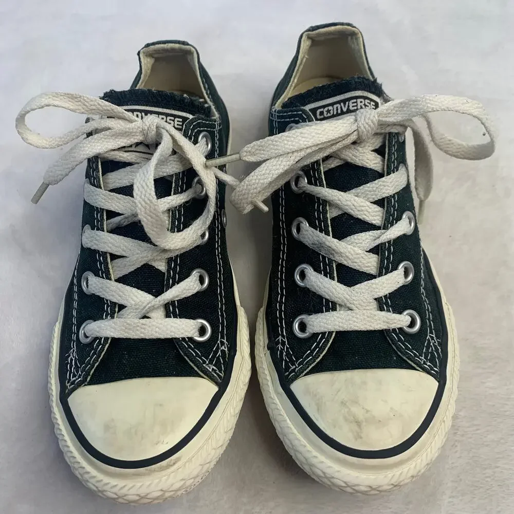 Converse Youth Sz 13.5 Black Chuck Taylor All Star Low Top Black White Sneakers
